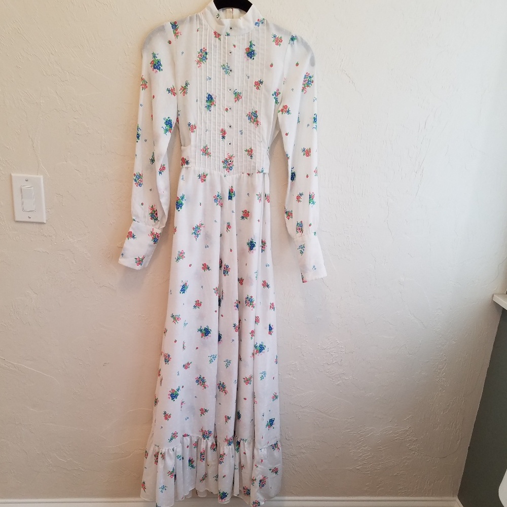❌SOLD❌ 70s Prairie Strawberry 🍓 Maxi Dress XS/S - Picture 5 of 8